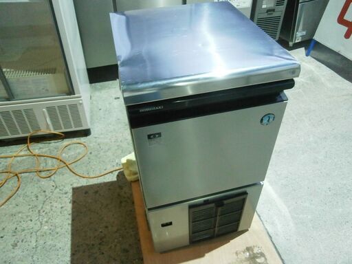 ☆中古品 ホシザキ　製氷機 25L IM-25M 2014年 400ｘ450ｘ800ｍｍ 動作問題なし　天板キズあり☆