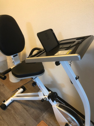 エアロバイク　エクササイズ　テーブル付き　デスク付き