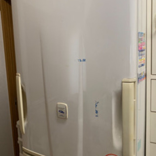 冷蔵庫　シャープ製　2002年式