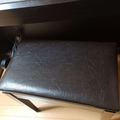 海外に行きますので，ピアノを安く売ります 海外に行きますので，ピアノを安く売ります