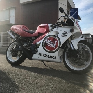 RGV250Γ 240台限定 ケビン・シュワンツ優勝記念 RACERS重版出来記念】スズキRGV-Γを駆った“フライング・テキサン