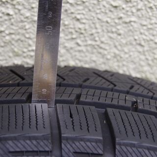 225/60R17 スタッドレスタイヤ/ホイール　4本セット