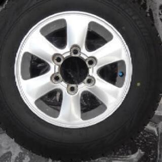 ハイエース　スタッドレスタイヤ　ホイール　セット