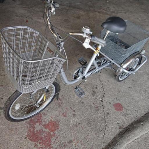 三輪自転車 前20,後16インチ  スイング機能付き、3段変速、電動アシストではありません。