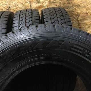 BS BLIZZAK VL1 195/80R15 107/105L LT 15インチ スタッドレス 4本 2017年製 キャラバン レジアスエース等 (VTC252) クレジットカード QR決済可能