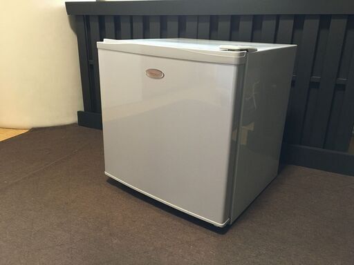 Haier（ハイアール） 冷凍庫 JF-NU40B 11年製 フリーザ― (38L)