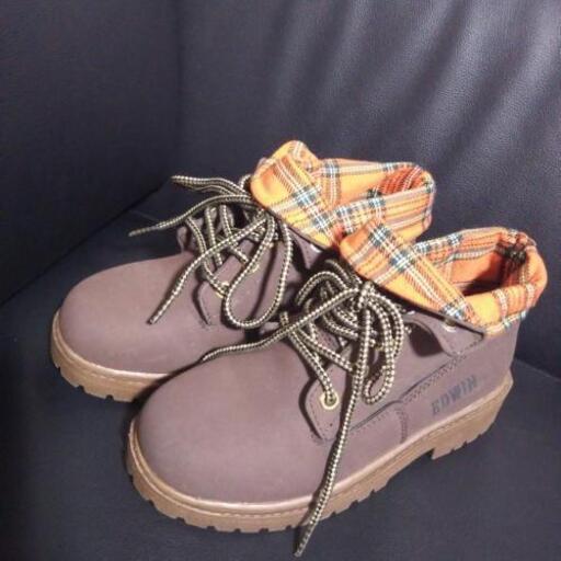 可愛いチェック柄ハイカットスニーカー みぃママ 延岡のキッズ用品 子供用シューズ の中古あげます 譲ります ジモティーで不用品の処分