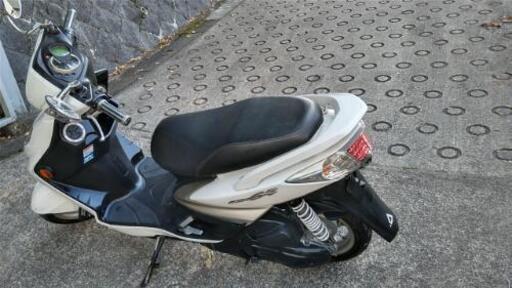 シグナスX 台湾仕様通勤快速125CC シグナスX-SR 台湾仕様をカスタム