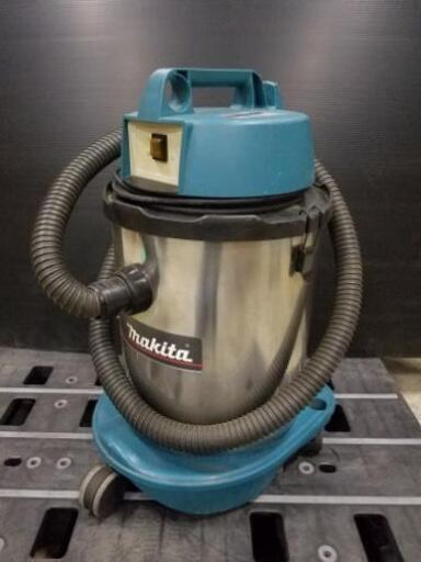 マキタ　業務用掃除機