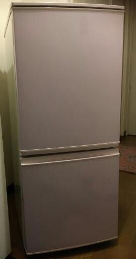 シャープ 2013年製 137L 動作OK 淡いピンク