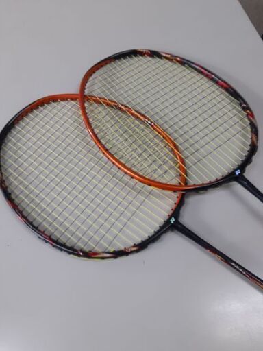 バドミントンラケット アストロクス99 お得な2本セット！ 美品良品 www ...