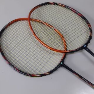 バドミントンラケット　　アストロクス99　お得な2本セット！　美品良品