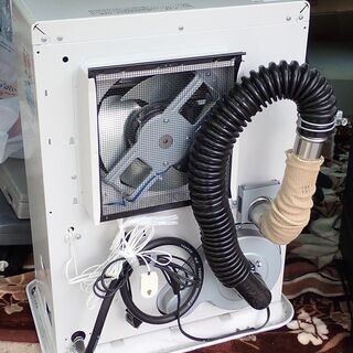 札幌 トヨトミ FF石油ストーブ FR-V3602 吸排気管が有りません 2017年12月製 中古 札幌 トヨトミ FF石油ストーブ FR-V3602 吸排気管が有りません 2017年12