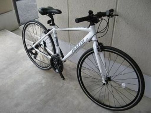 新品格安〕アルミフレームクロスバイク（ルーツL21、ワインレッド