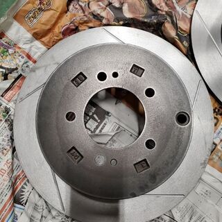 デリカD5、ギャランフォルティスラリーアート用リヤスリットブレーキディスクバリ溝ブレーキパッド付きセット