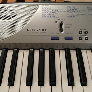 電子ピアノ　CASIO