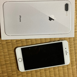 iPhone8プラス　シルバー