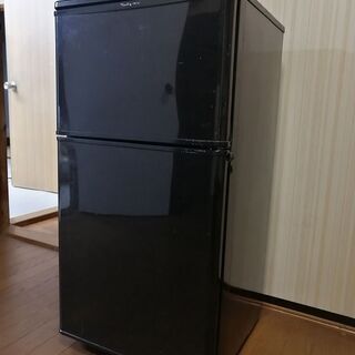 あげます、冷蔵庫　ＮＥＣ　ＮＲ－Ｋ８２　黒色　パッキン破れあり