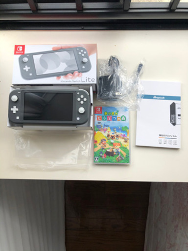 【極美品！最終値下げ】Nintendo Switch Lite ＋　あつまれどうぶつの森のソフト