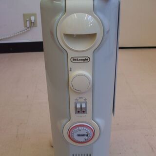 店頭受け渡し】デロンギ オイルヒーター JR0812-CR ２０１５年製 中古品 - 季節、空調家電