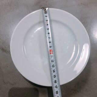 白いお皿　全長17センチ　7枚セット