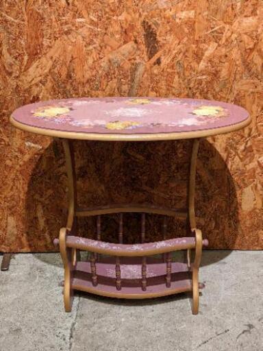 【売約済み】　sidetable magazin rack floral patternサイドテーブル　サイドボード　マガジンラック　コーナーテーブル　ソファテーブル　花台　可愛らしい花柄のコンパクトサイドテーブル。足元には収納スペースもあるので、有効的にお使い頂けます。インテリアとしても存在感のある魅力的なプロダクト◎