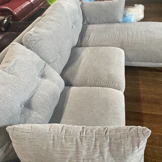 カウチソファー！16万円ヲ39800円で販売します！展示現品です！早い者勝ちです！