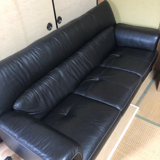 値下げ☆大特価 定価約25万円 人気 高級 カリモク家具 チターノ 本革ソファ 近場配送無料☆