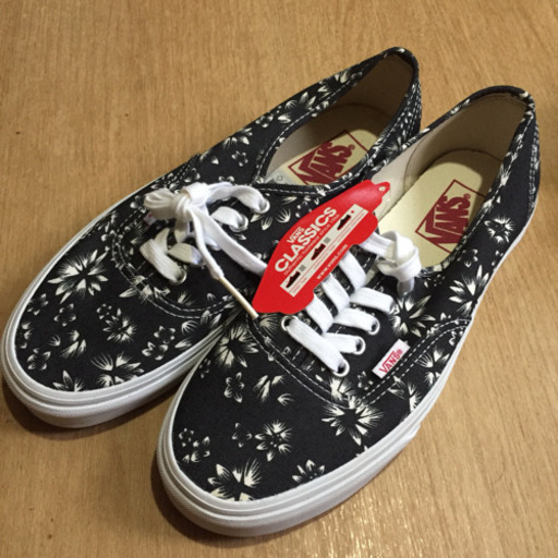 Vans オーセンティック 黒 新品 Us 花柄総柄 Eraバンズ オールドスクール Gimotea 三ノ宮の靴 スニーカー の中古あげます 譲ります ジモティーで不用品の処分