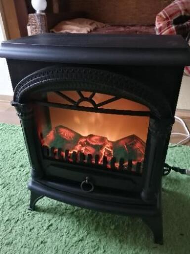 ニトリ　NITORI 暖炉型　ヒーター　ストーブ　暖房