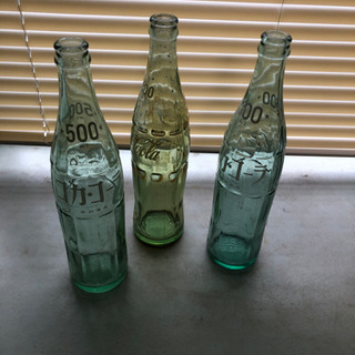 古いコーラの瓶　昭和　レトロ
