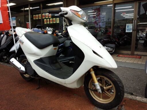 NO.3490　スマートディオＺ４ （ＤＩＯ） ４サイクル　ＦＩ車　ハネ付き　ディスクブレーキ　キャストホイール　ホワイト☆彡