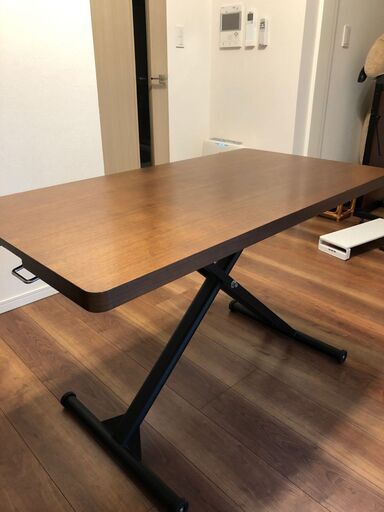 2019年購入 ガス圧昇降テーブル  ナチュラル 好みの高さでテーブルを設置できるので、ダイニングテーブルとしてはもちろんローテーブルとしても！