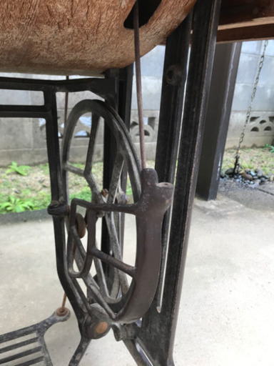 足踏みミシン ガーデニングにも