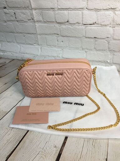 【新品未使用】MIUMIUナッパレザー  ミニショルダーバッグ　ピンク