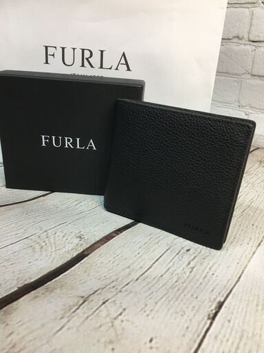 【新品未使用】フルラ　FURLA　2つ折り財布　ブラック