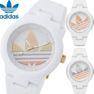 adidasの腕時計の画像