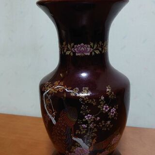 孔雀の花瓶  