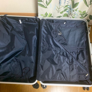 スーツケース　 大サイズ（外寸H81cm W52cm D32cm...