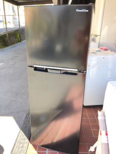 10-335  冷蔵庫　２ドア冷凍/冷蔵庫　ブラック　AR-138L02BK  2018年製