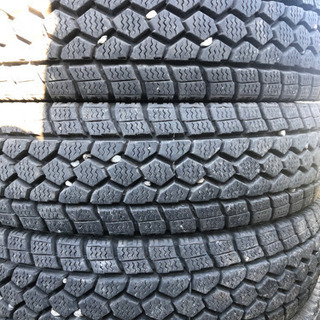 700R16トラックタイヤ12PRバリ溝6本セット❣️ 2トン　トラック　エルフ　等に