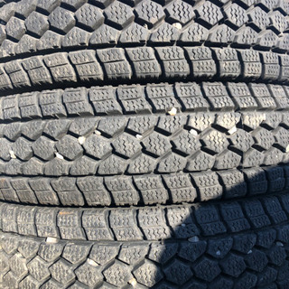 700R16トラックタイヤ12PRバリ溝6本セット❣️ 2トン　トラック　エルフ　等に