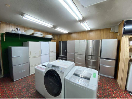 新しい冷蔵庫入荷致しますしたら13000から販売致します。