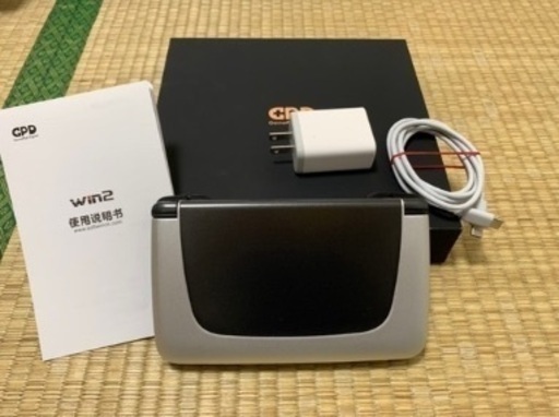 【美品】GPDWIN2 (m3-7Y30)