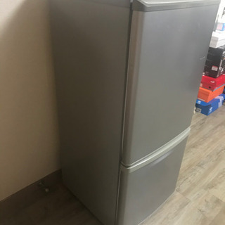 新品を買い替えた為、単身生活向けのパナソニック冷蔵庫を譲ります。
