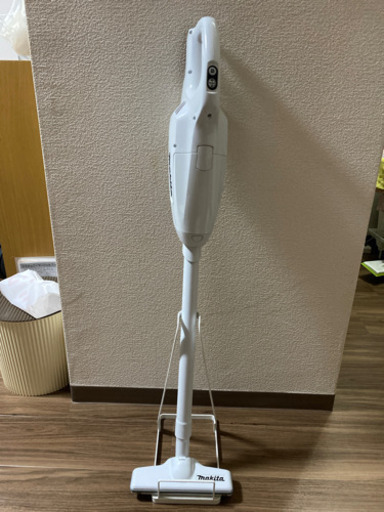 ラッピング無料】 紙パック式 コードレス掃除機CL107 マキタ 標準25分