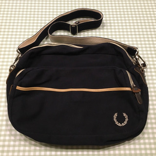 FRED PERRY  フレッドペリー　ショルダーバック【中古美品】