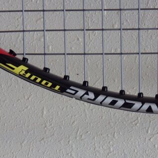 値下げ　硬式テニスラケット ヨネックスVコアツアーF 新同品