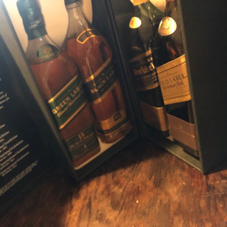 ジョニーウォーカー ザコレクション 200ml 4本セット 未使用 ジョニーウォーカー ザコレクション 200ml 4本セット 未使用