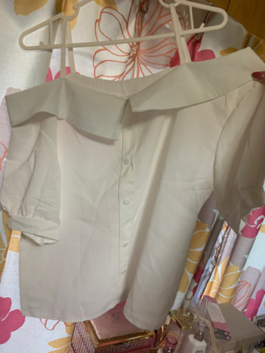 人気店舗 - あいちゅ様専用♡タグ付きオフショルトップス&水彩画